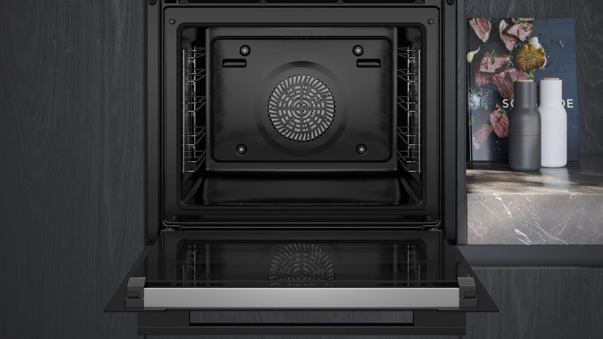 Siemens iQ700 Smarter Einbau-Backofen 60 x 60 cm Edelstahl HB774G1B1